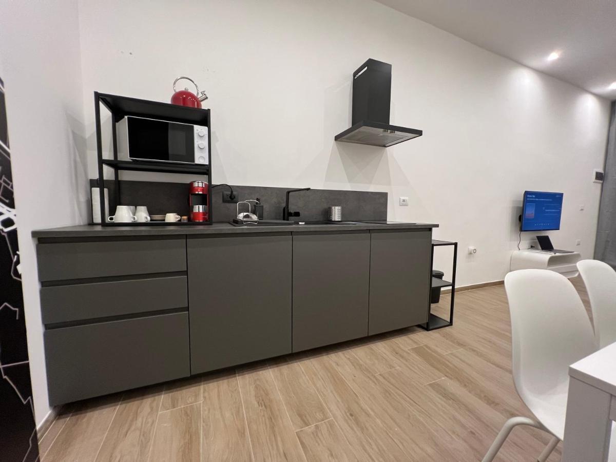 Citywise Vittorio - Independent Apartment Near Bari Central Station エクステリア 写真