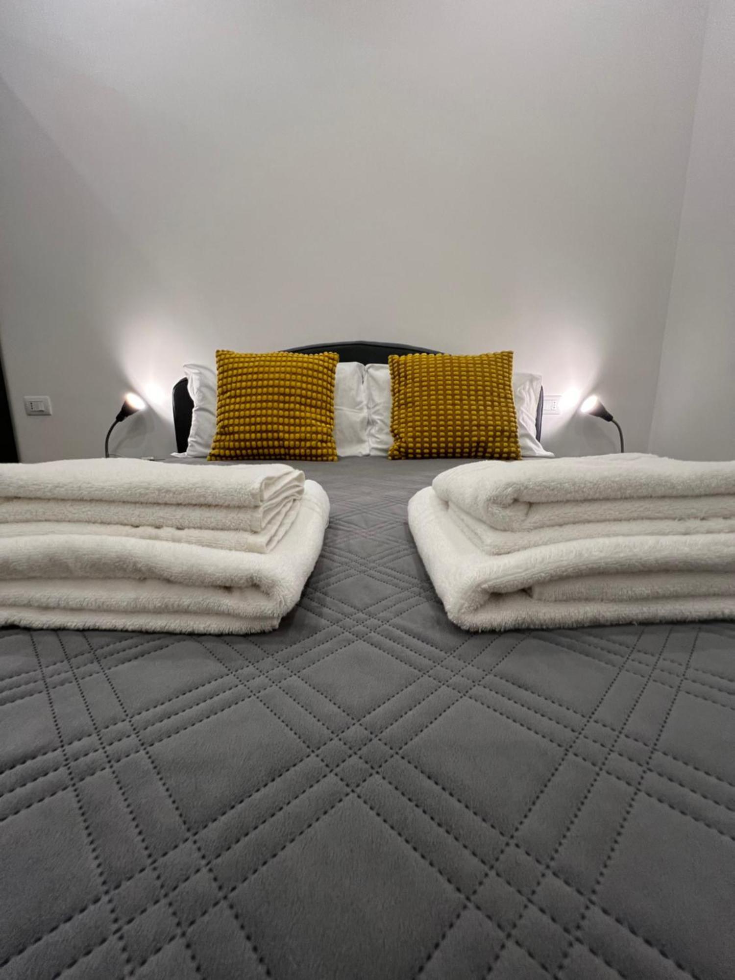 Citywise Vittorio - Independent Apartment Near Bari Central Station エクステリア 写真
