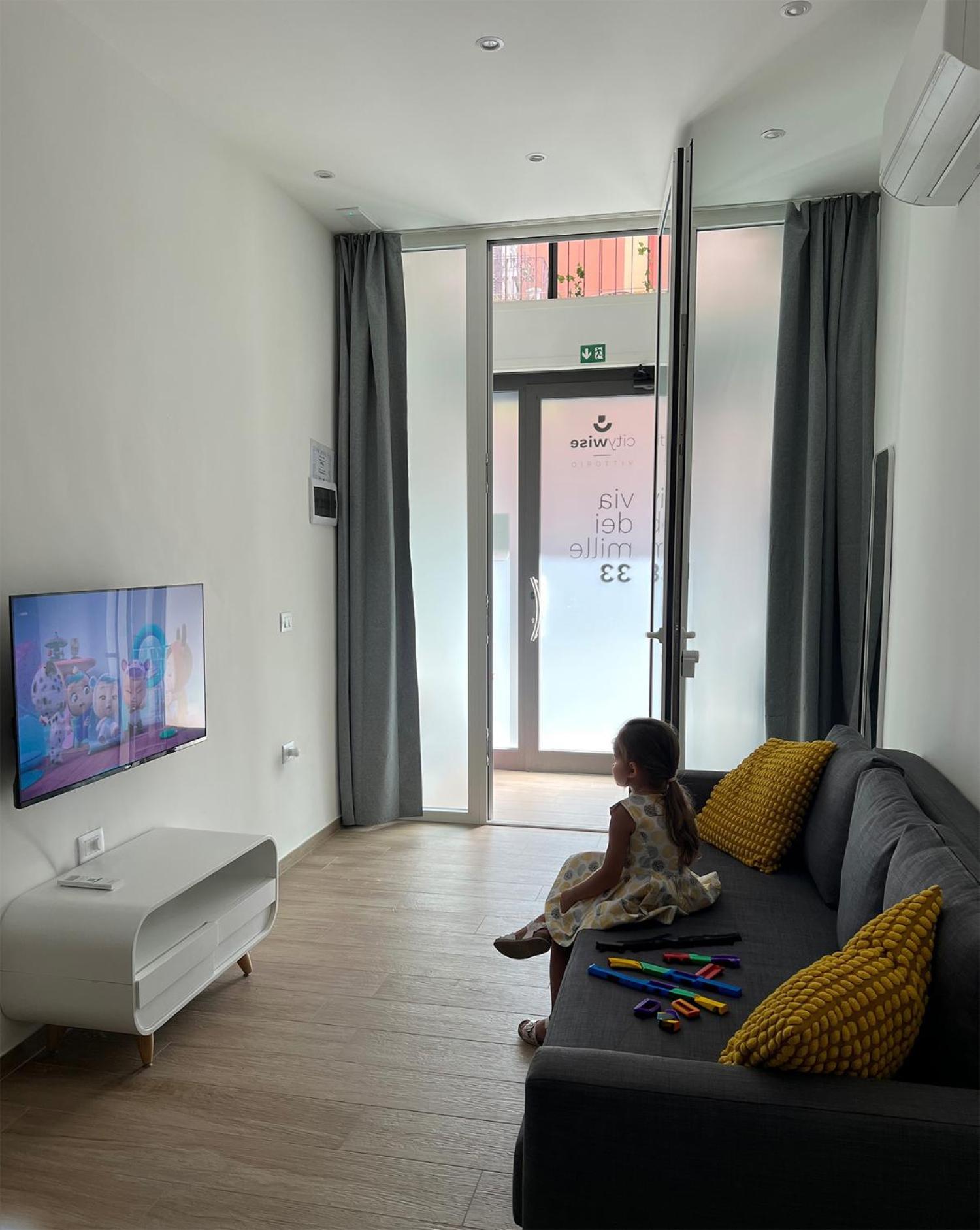 Citywise Vittorio - Independent Apartment Near Bari Central Station エクステリア 写真